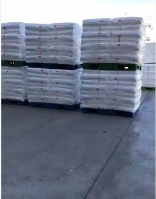 راتنج معجون PVC Chenhongli C-125 بقيمة K 74 مع بياض فائق ولزوجة متوسطة قابلة للتحكم للتطبيقات الراقية
